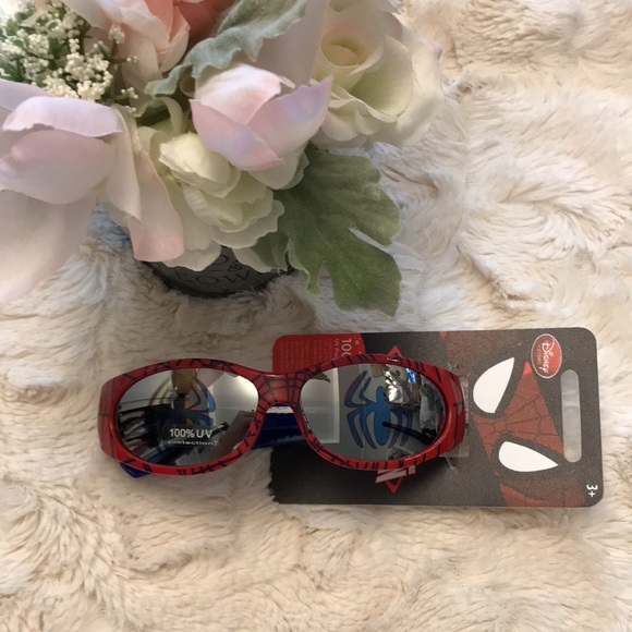 Boys Disney Store Sunglasses NWT - Picture 2 of 11